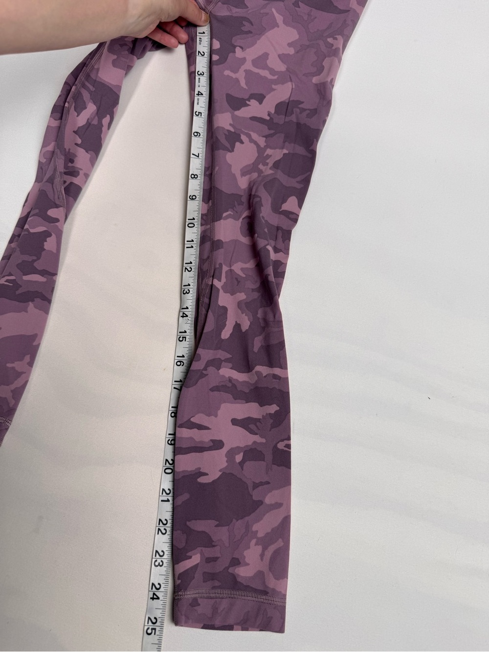 Lululemon Align Pant II 25" Incognito Camo Pink Taupe Multi Women’s 2 Retail $98 - Picture 2 of 6